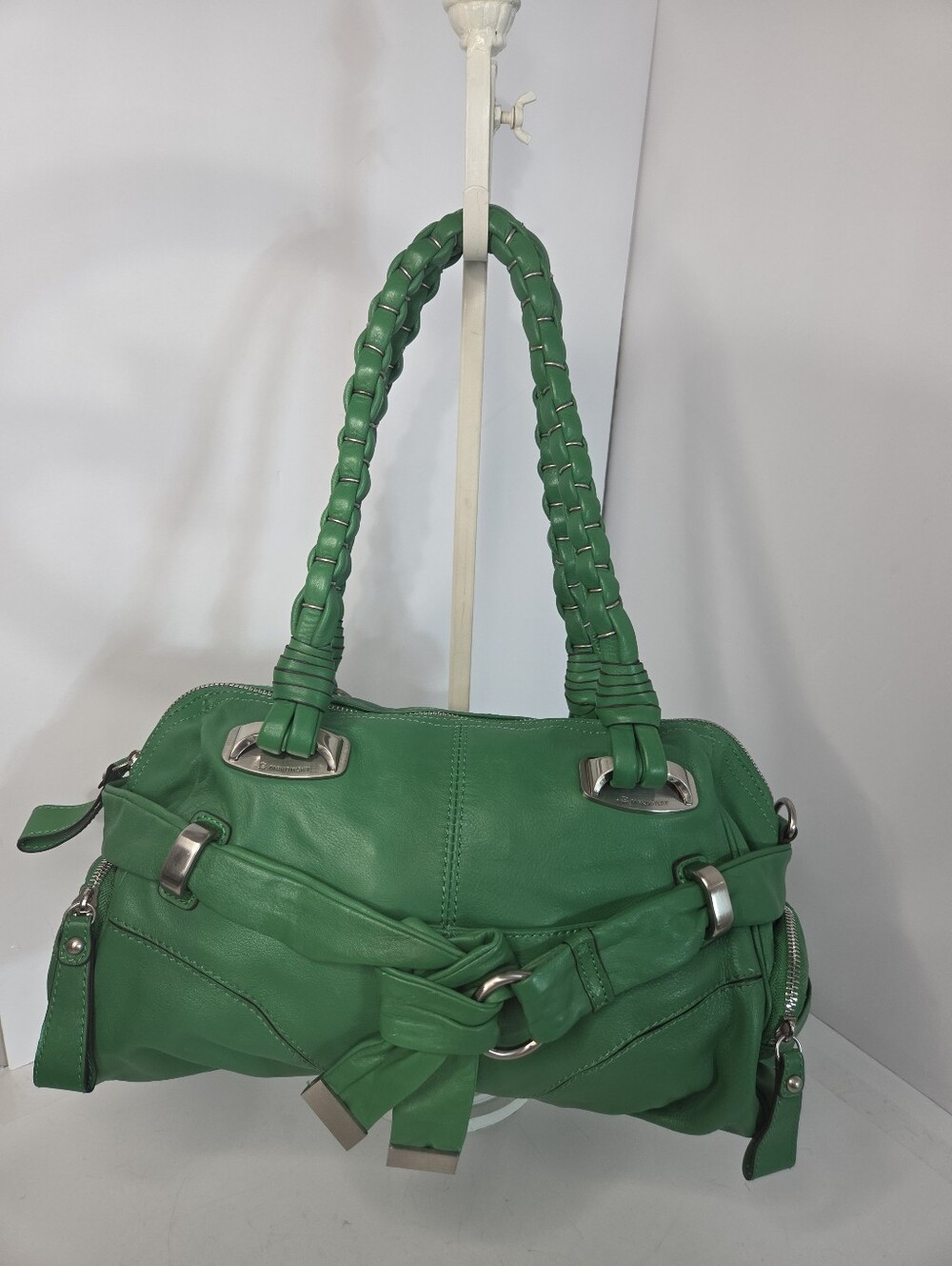 b.makowsky kelly green leather braided handled shoulder bag purse irish st pats